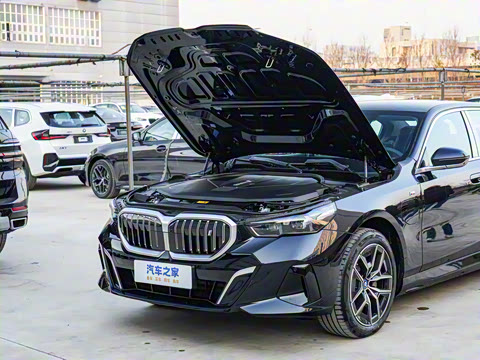 2025�� eDrive 40L M�˶���װ