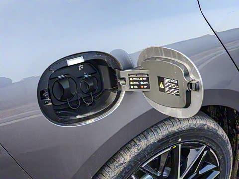 2025�� EV �Ǽݰ� 506KM�����