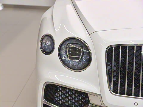 2024�� V8 Edition 8