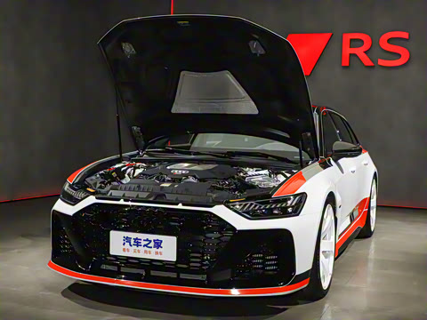 2025�� RS 6 Avant GT