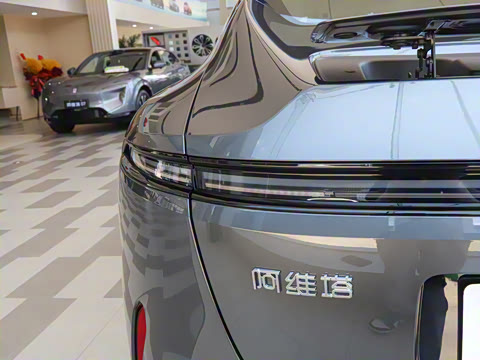 2025�� �Ŀ� Max ���̰�