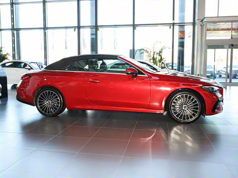 2025�� CLE 260 ������ܳ�