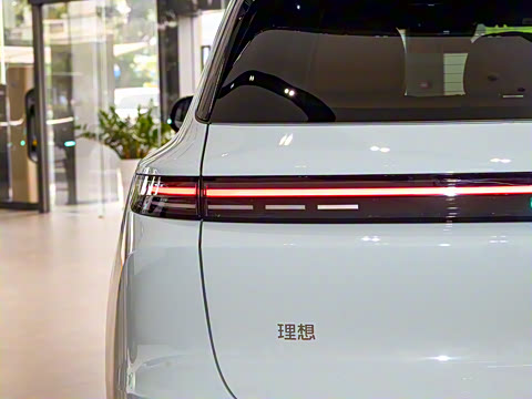 2025�� Max ���ܻ��°�