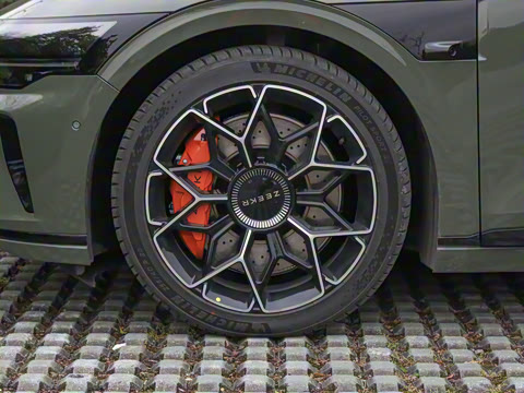 2025�� �����������Ǽݰ� 100kWh