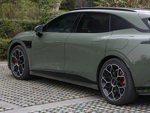 2025�� �����������Ǽݰ� 100kWh