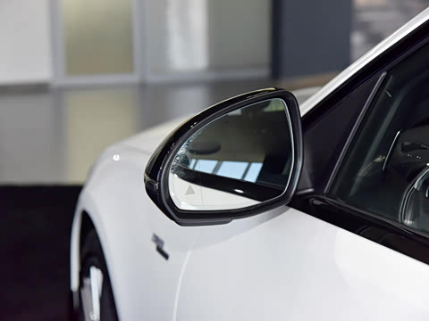 2024�� �Ŀ� AMG C 43 4MATIC