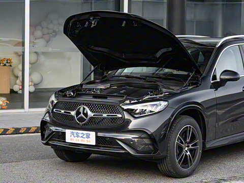 2025�� �Ŀ� GLC 260 L 4MATIC ������