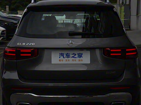 2024�� �Ŀ� GLB 220 ������