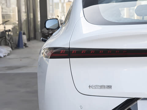 2025�� ��������� 710�콢��