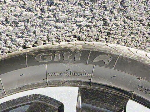 2025�� EV �Ǽݰ� 605km �콢��