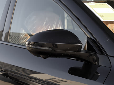 2025�� 636Ultra���Ȱ� 5��