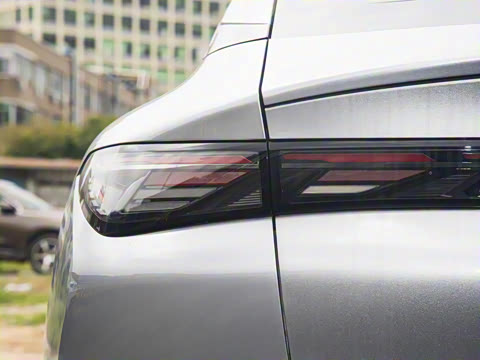 2025�� 560PRO 185kW