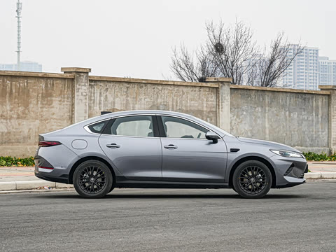 2025�� EV �Ǽݰ� 510KM������