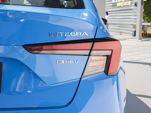 2025�� 2.0L e:HEV �񡤿Ƽ���