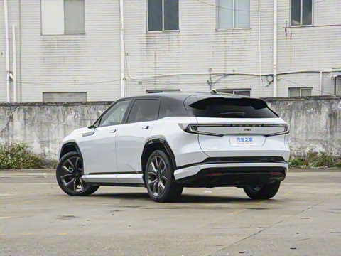 2025�� ����������Max