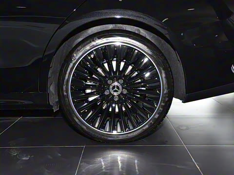 2025�� E 300 �������˶���