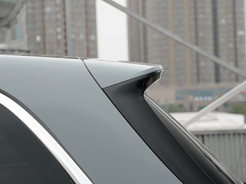 2025�� Ultra ���ܻ��°�