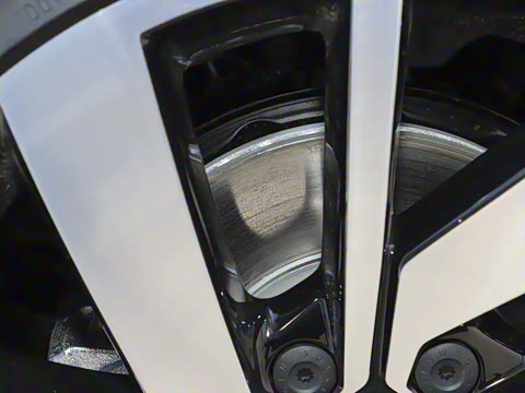 2025�� �Ŀ� 300TSI DSG׿Խ��