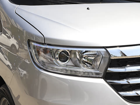 2025�� 1.8L �ֶ������ 5��