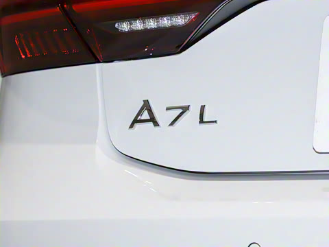 2025�� 45 TFSI ������