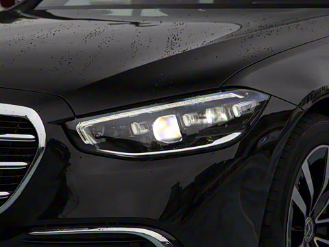 2025�� S 400 L ������