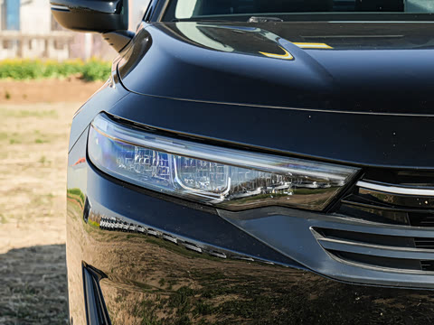 2025�� 240TURBO CVT�Ƽ���