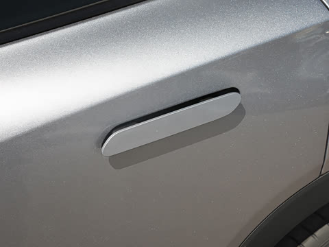 2025�� 735MAX 160kW