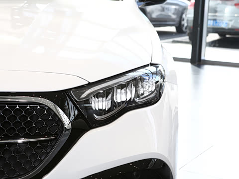 2025�� E 260 �˶���