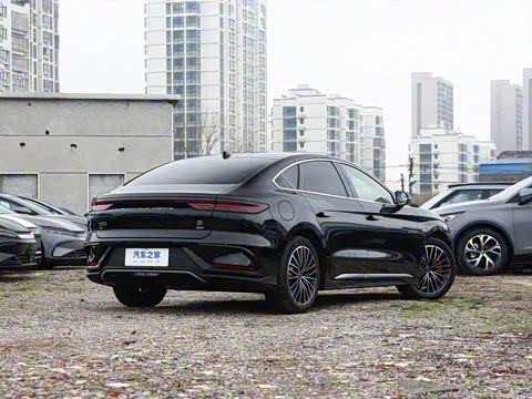 2025�� EV �Ǽݰ� 701KM�����״�������