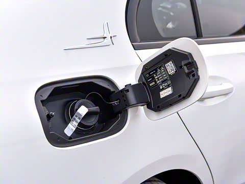 2025�� �Ŀ� C 260 L �ҹ�˶���