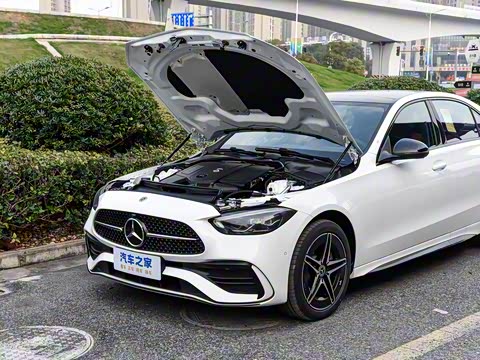 2025�� �Ŀ� C 260 L �ҹ�˶���