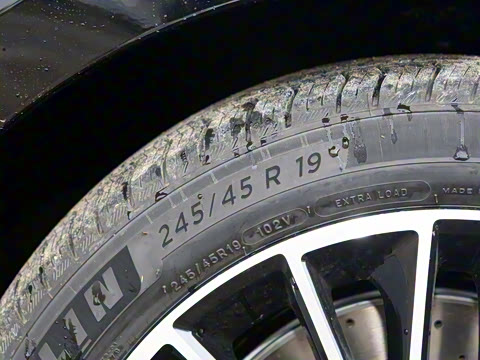 2025�� EV �Ǽݰ� 701KM�����״�������