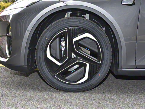 2025�� 530UltraǬ���Ǽ�ADS SE�����