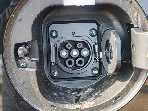 2025�� EV �Ǽݰ� 520km ������