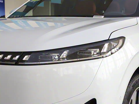 2025�� 210Ultra���̰� 6��