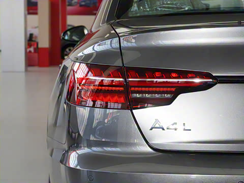 2025�� 200���������� 40 TFSI ����������