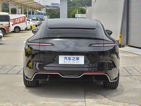 2024�� 700 ���������������