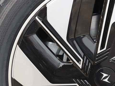 2025�� 210Ultra���̰� 6��