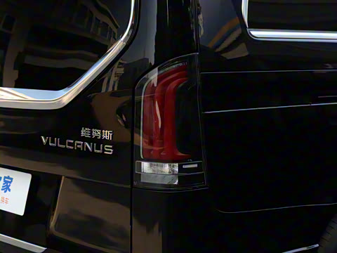 2025�� 2.0T ��Ӱ