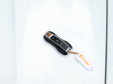 2024�� Cayenne Coup�� E-Hybrid 2.0T