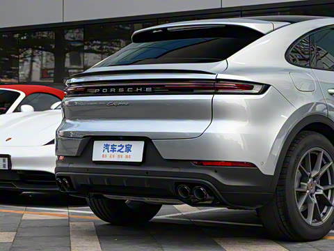 2024�� Cayenne Coup�� E-Hybrid 2.0T