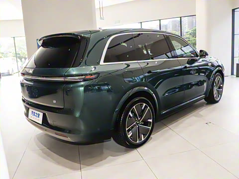 2025�� Ultra ���ܻ��°�