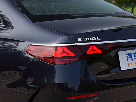 2024�� E 300 L ����˶���