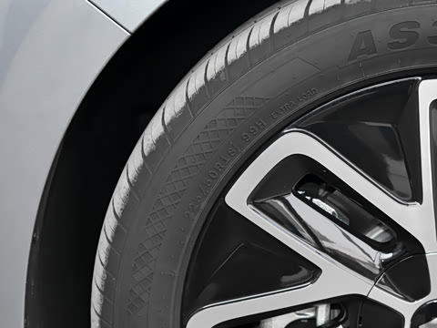 2025�� ���� 600km��׼��