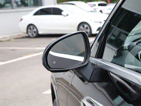 2024�� GLC 260 L 4MATIC ������ 7��