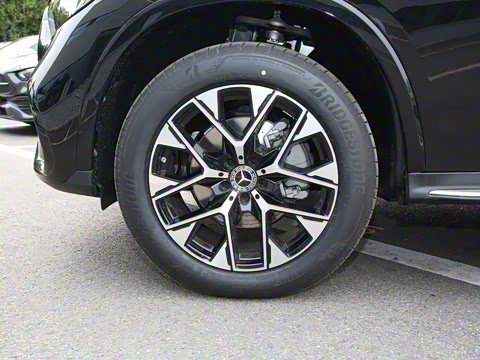 2024�� GLC 260 L 4MATIC ������ 7��