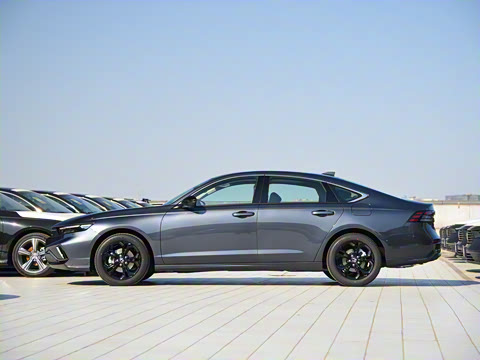 2025�� �˶�ϵ�� 260TURBO ������