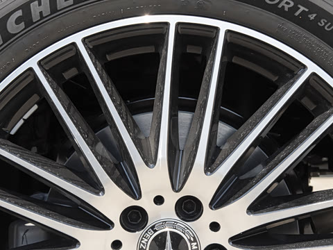 2025�� �Ŀ� GLC 300 L 4MATIC ������ 5��