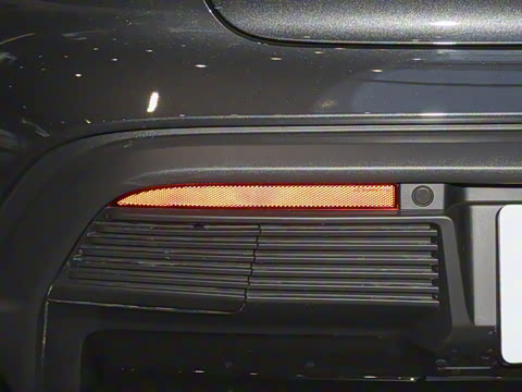 2024�� Taycan 4 Cross Turismo