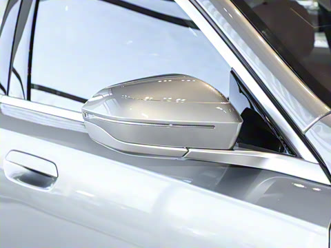 2025�� 525Li M�˶���װ